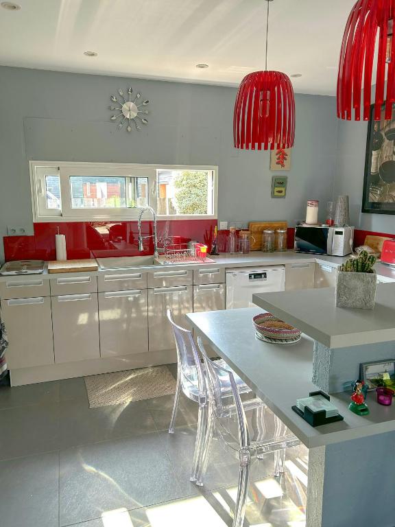Contemporary House Near Landes Beaches - 4