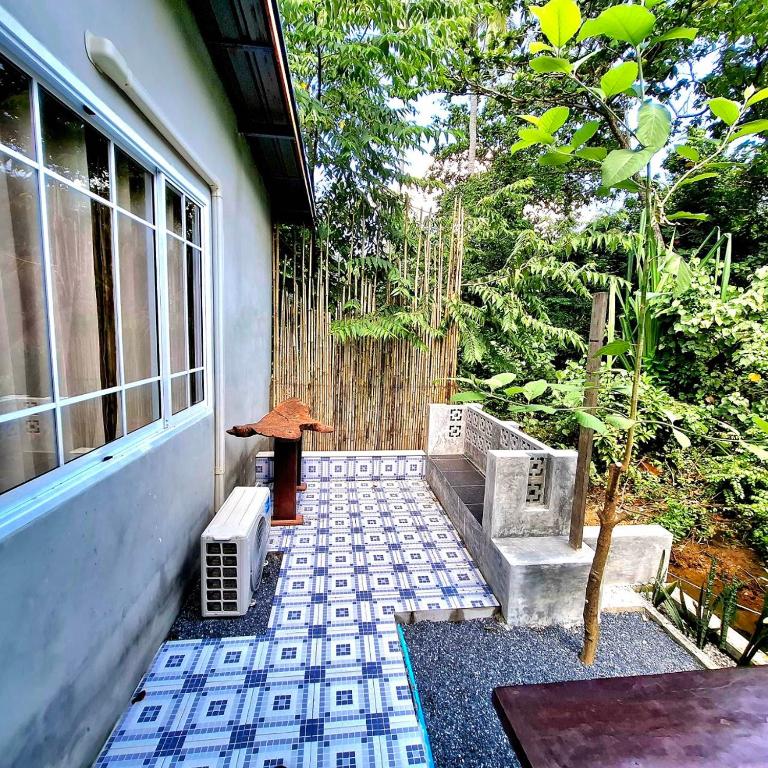 Balcony/terrace, Lanta Valom Hideaway Resort in Koh Lanta