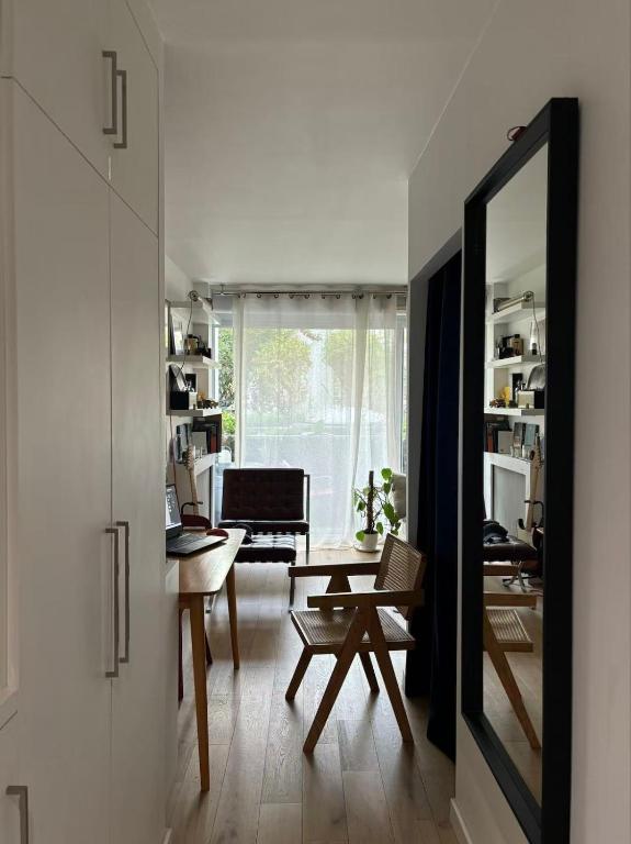 Design & Quiet Apartment with Garden View, Paris Xeme - 5