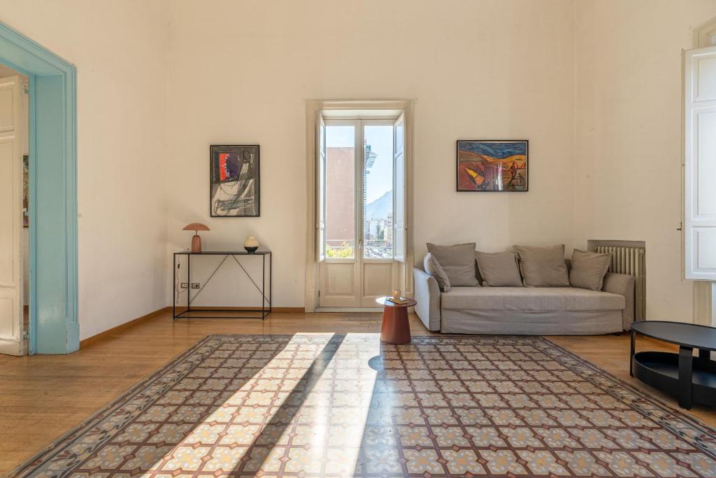 Carlo Apartment with Terrace by Wonderful Italy - 4