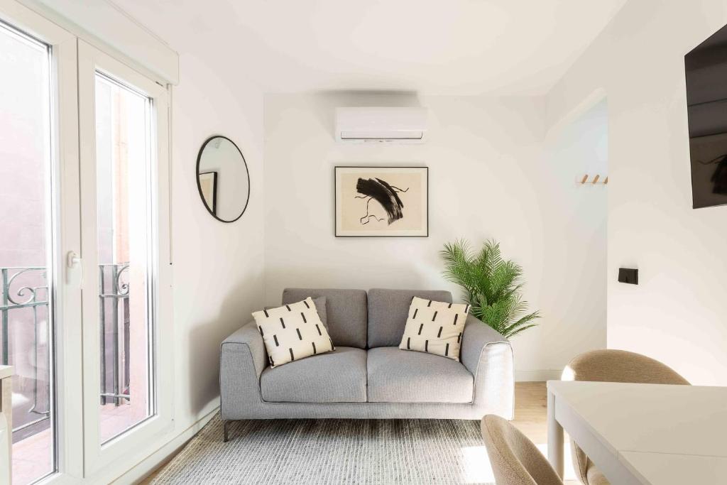 Comfortable 2BR Apartment near Plaza Castilla - 1
