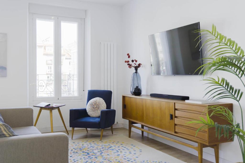 Wonderful 2BR2BA flat overlooking Pedro Zerolo S - 2