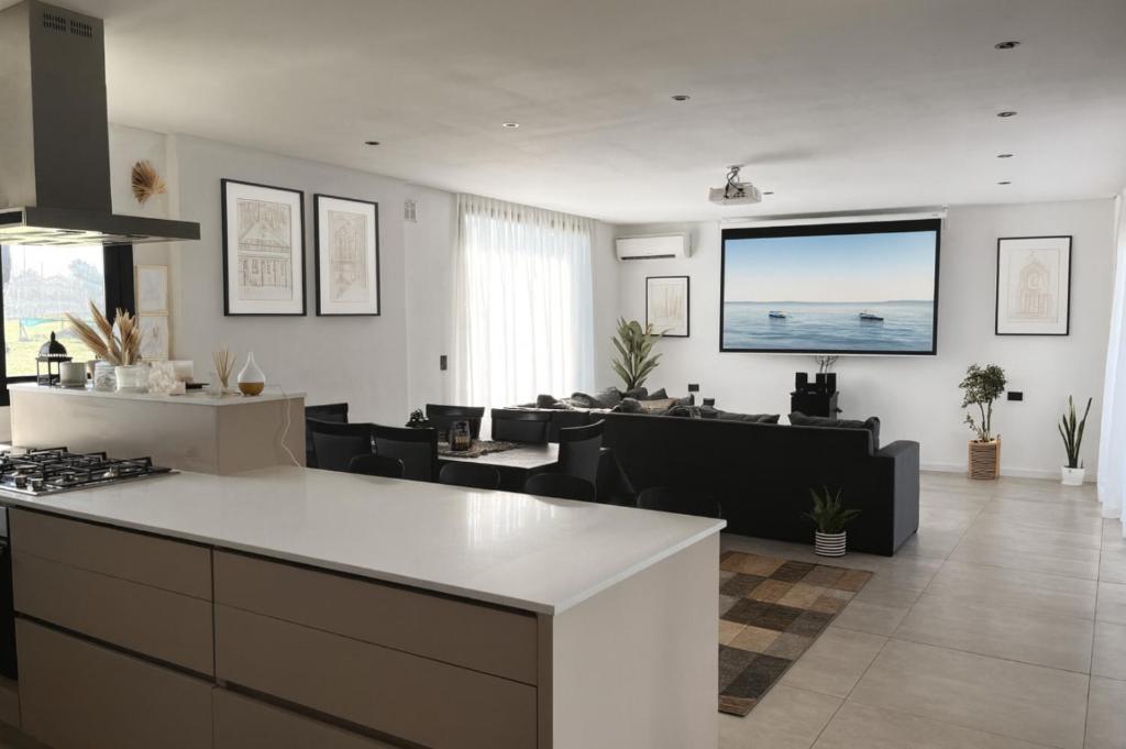 Casa Romi - Casa para 6 PAX con pileta en Arenas Chico, Mar del Plata - Hola Sur - 2