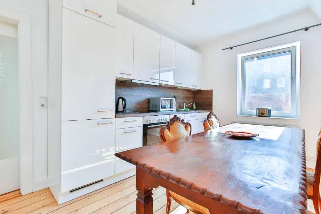 Kitchen, Riverside Apartments in Lubeck