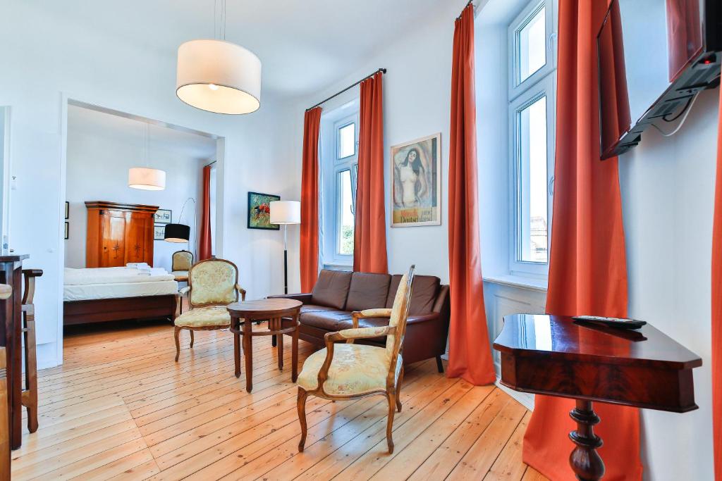 Riverside Apartments