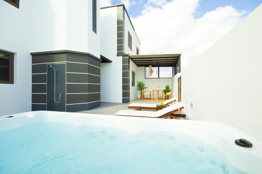 Casa Victoria - By AZ Rentals - 3
