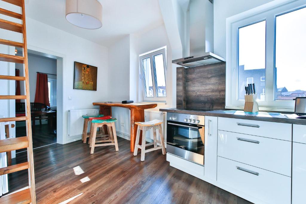 Kitchen, Riverside Apartments in Lubeck