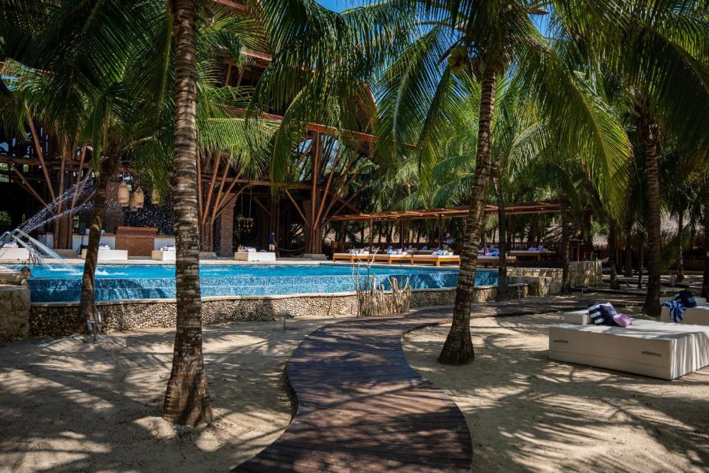 Castillete Hotel & Beach Club - 3