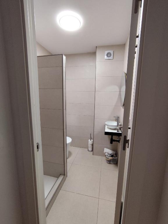 Apartamento cerca del centro y de la estación Santa Justa a pie, 1 plaza de Parking gratis - 4
