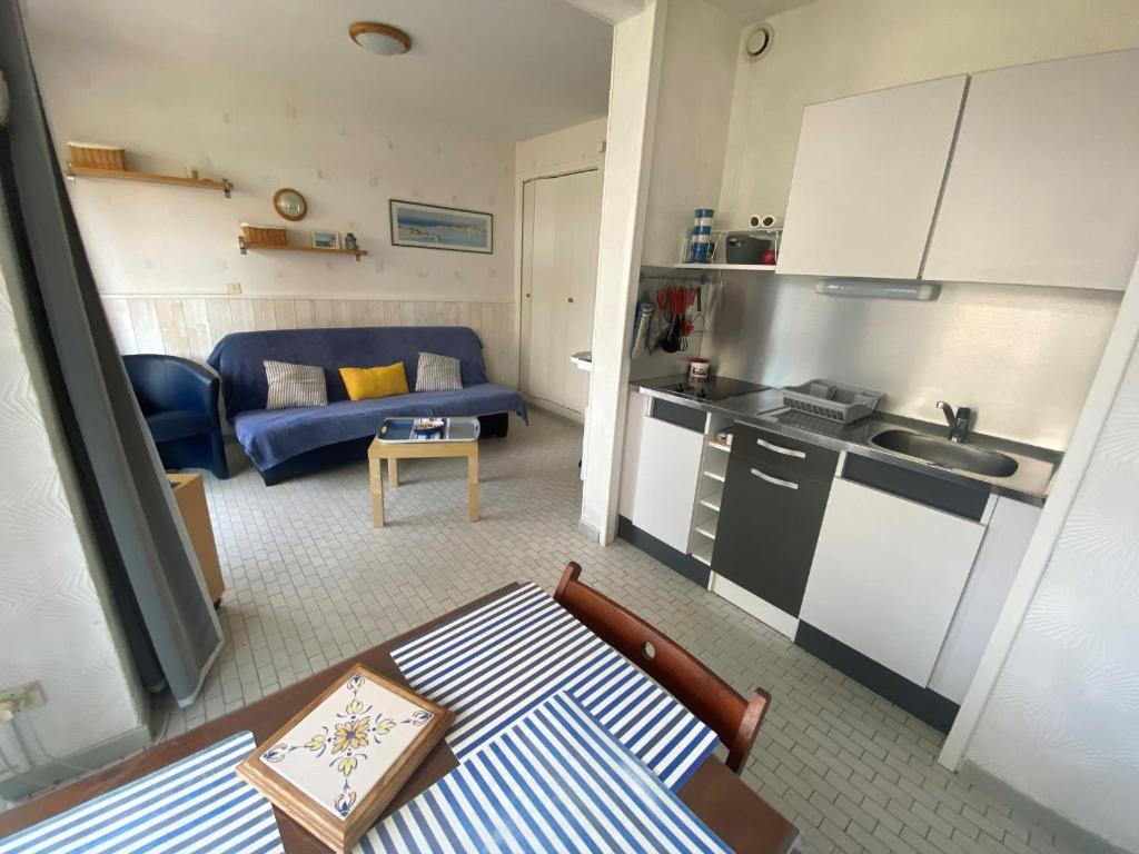 Studio Front de Mer avec Balcon et Parking Privé - FR-1-837-58 - 3