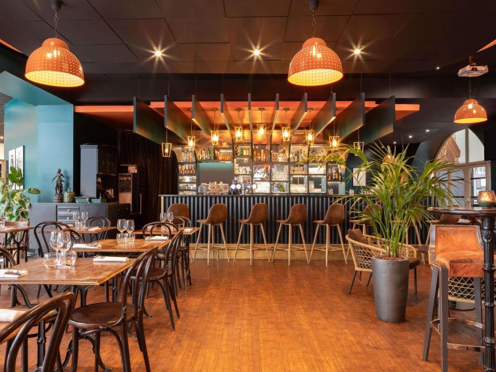 Bar/lounge, Ibis Paris Tour Eiffel Cambronne 15Eme in Paris