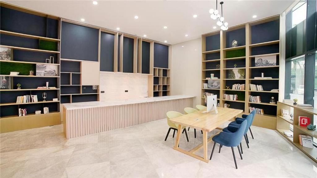 フロント・ロビー