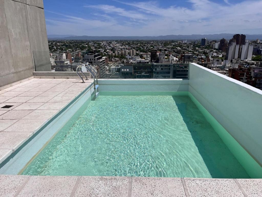 Departamento 1 dormitorio con Piscina y Gran Vista en Nueva Cordoba - 1