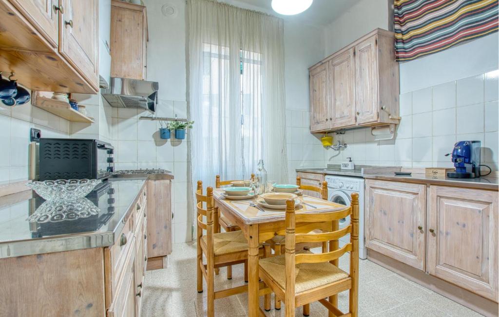 1 Bedroom Nice Apartment In Genova - 3