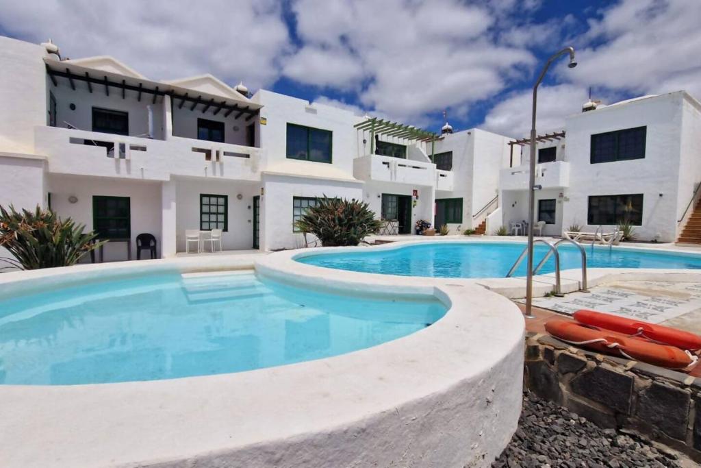 Lukite House - 1