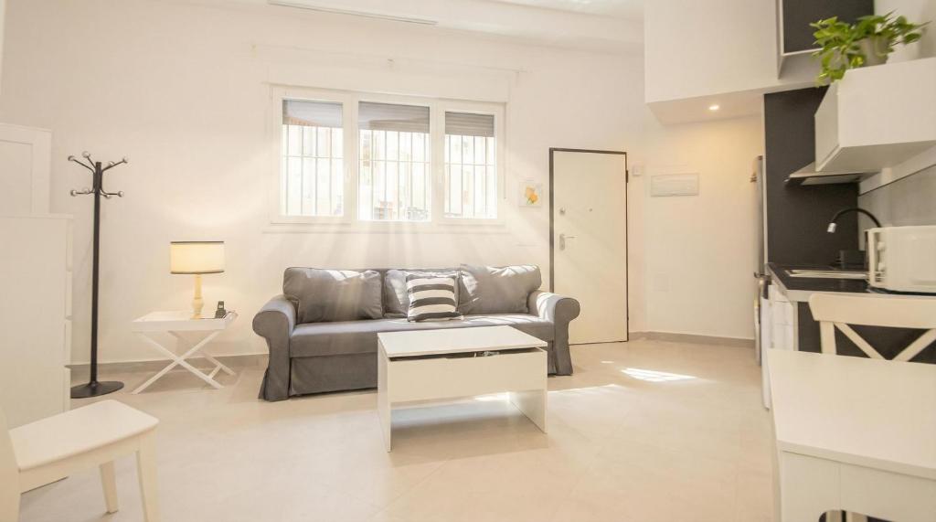 NEW Luxury and sunny 2BR apartment Premium Spot - 2