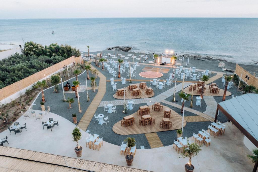 Ostria Resort & Spa — Beach in Ierapetra