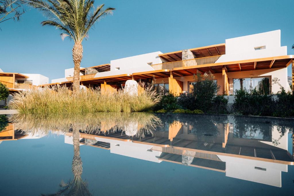Ostria Resort & Spa — Hotel building in Ierapetra