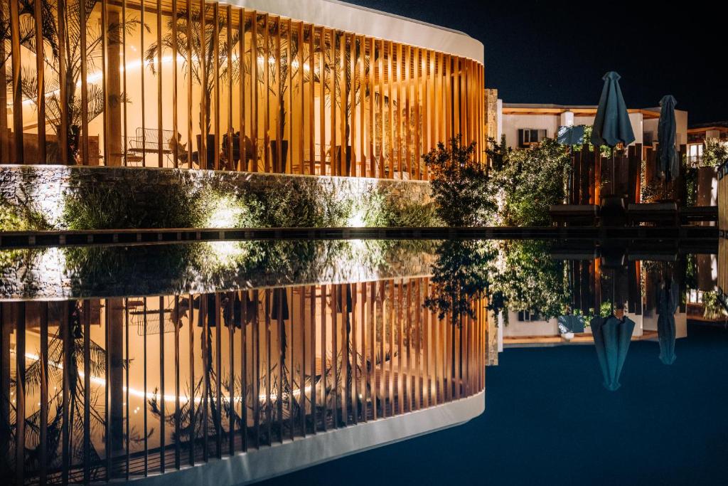 Ostria Resort & Spa — Hotel building in Ierapetra