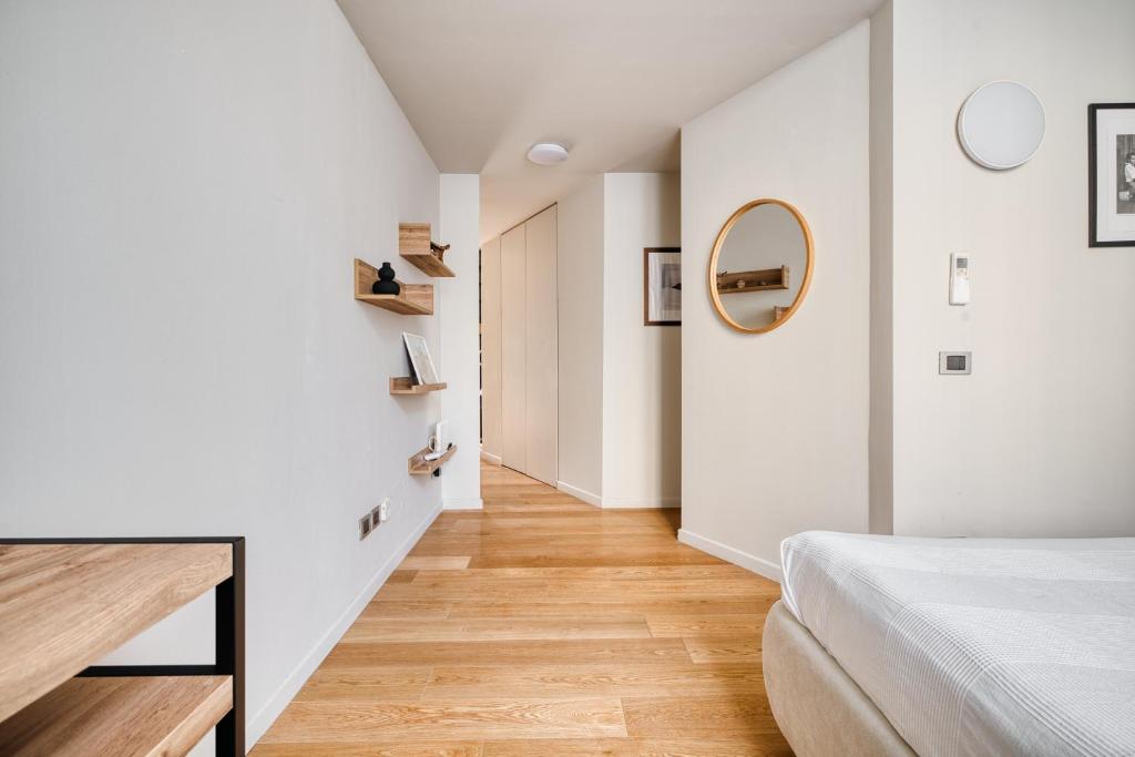 Hostmate - Milano - Solari - 5