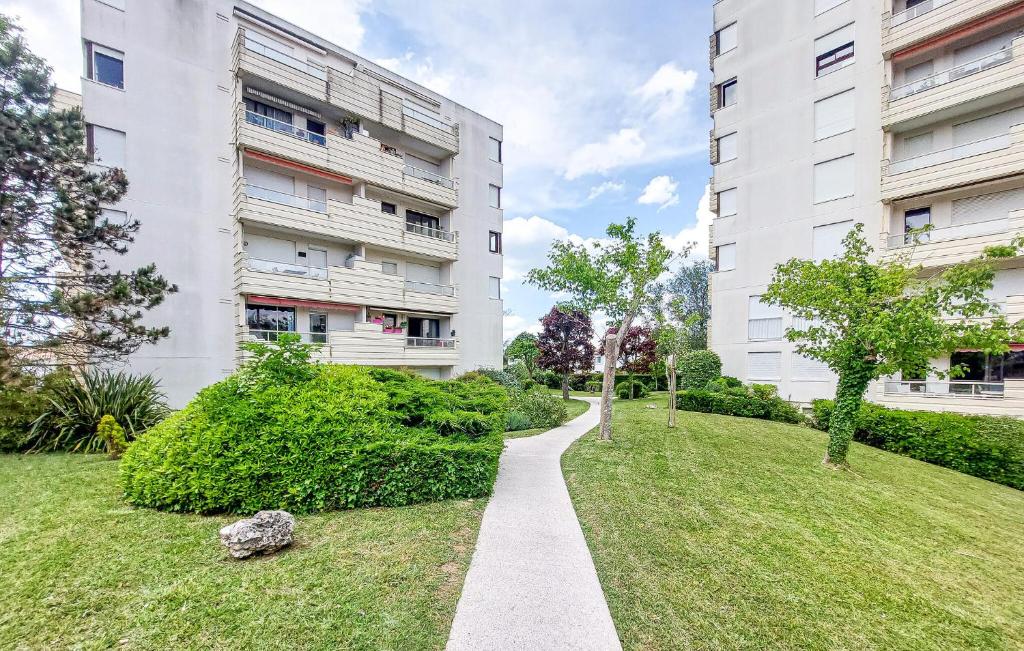 2 Bedroom Amazing Apartment In Royan - 1