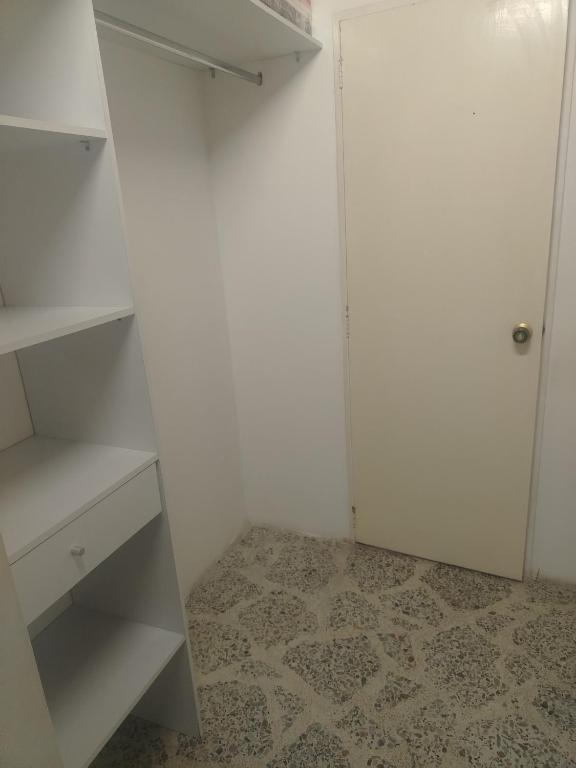 Cómoda habitación en el corazón de Medellín - 2