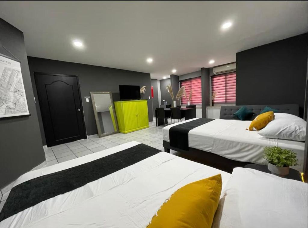 Zyan Rooms