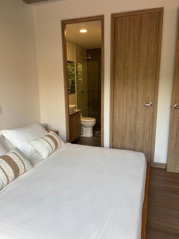 Apartamento moderno en envigado con vista a la naturaleza - 3