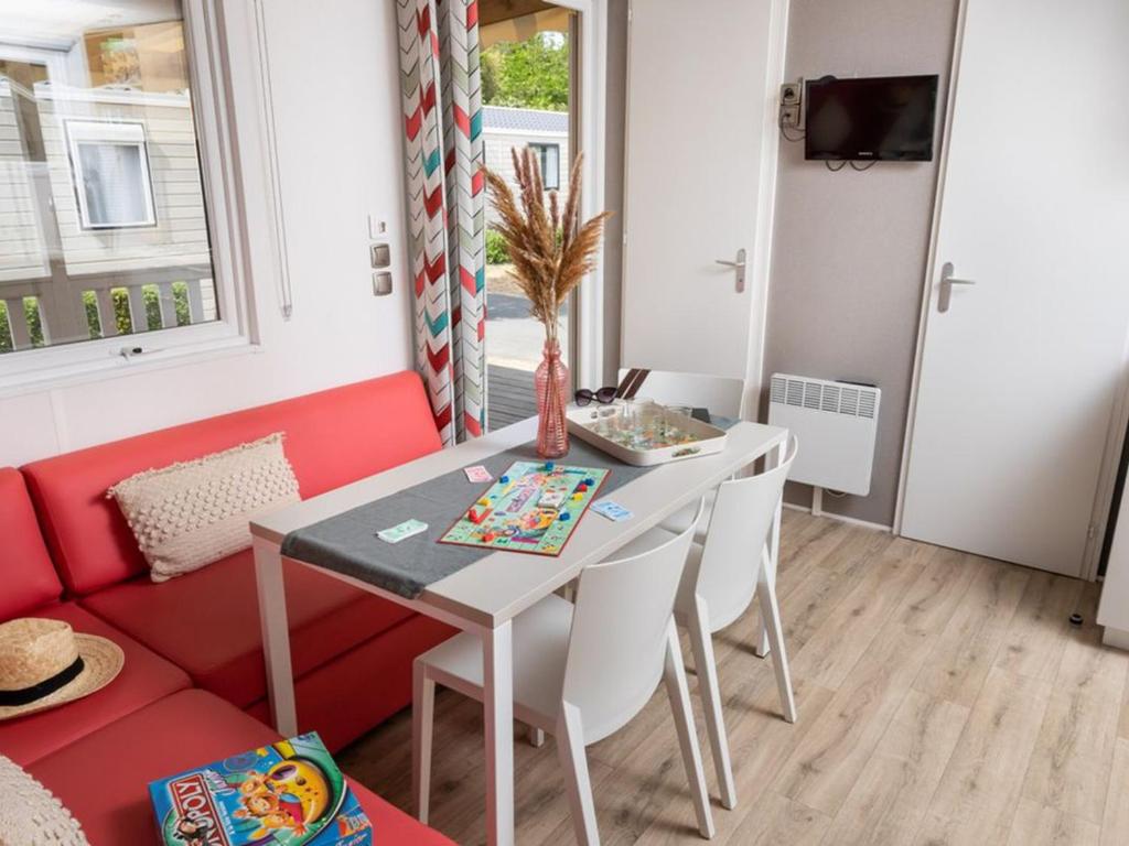 Mobil Home 31m² 3 Chambres avec Terrasse - API-1-52-976 - 2