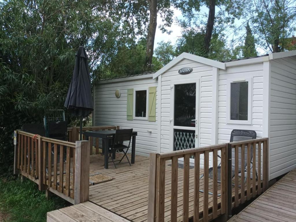 Mobil-home 3 pièces avec terrasse à Roquebrune-sur-Argens - API-1-52-1016 - 1