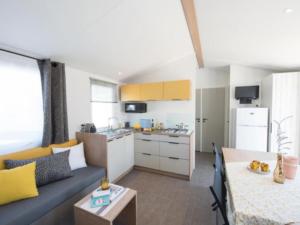 Spacieux Mobil-home 40m² avec terrasse - API-1-52-1094 - 4