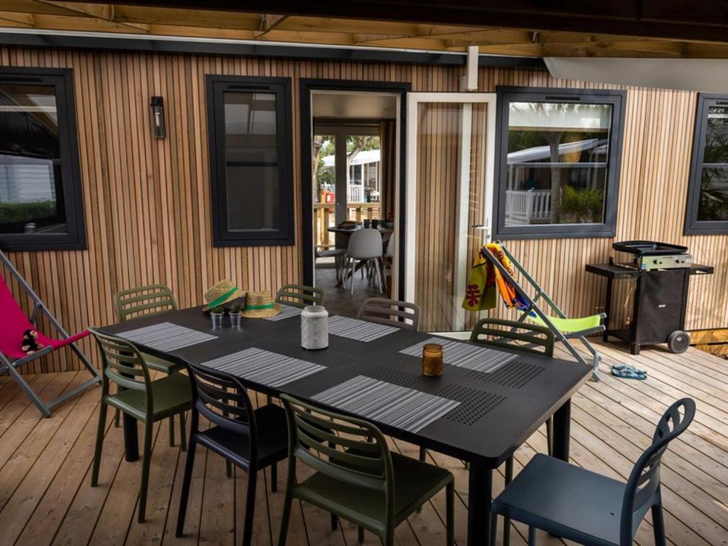 Deux Mobil-homes 60m² avec Terrasse - 5 Chambres - API-1-52-1107 - 2