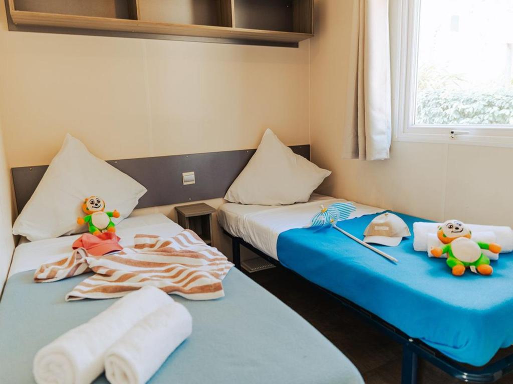 Mobil-home avec Terrasse, 25m², 4 personnes - API-1-52-1127 - 3