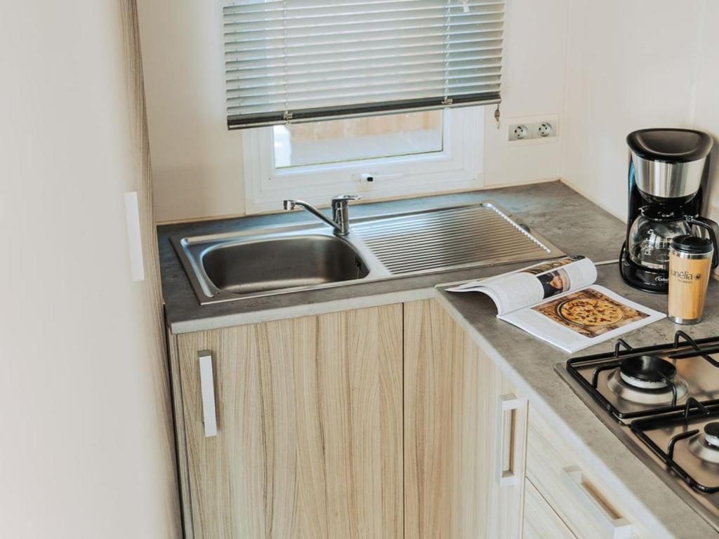 Mobil-home avec Terrasse, 25m², 4 personnes - API-1-52-1127 - 4