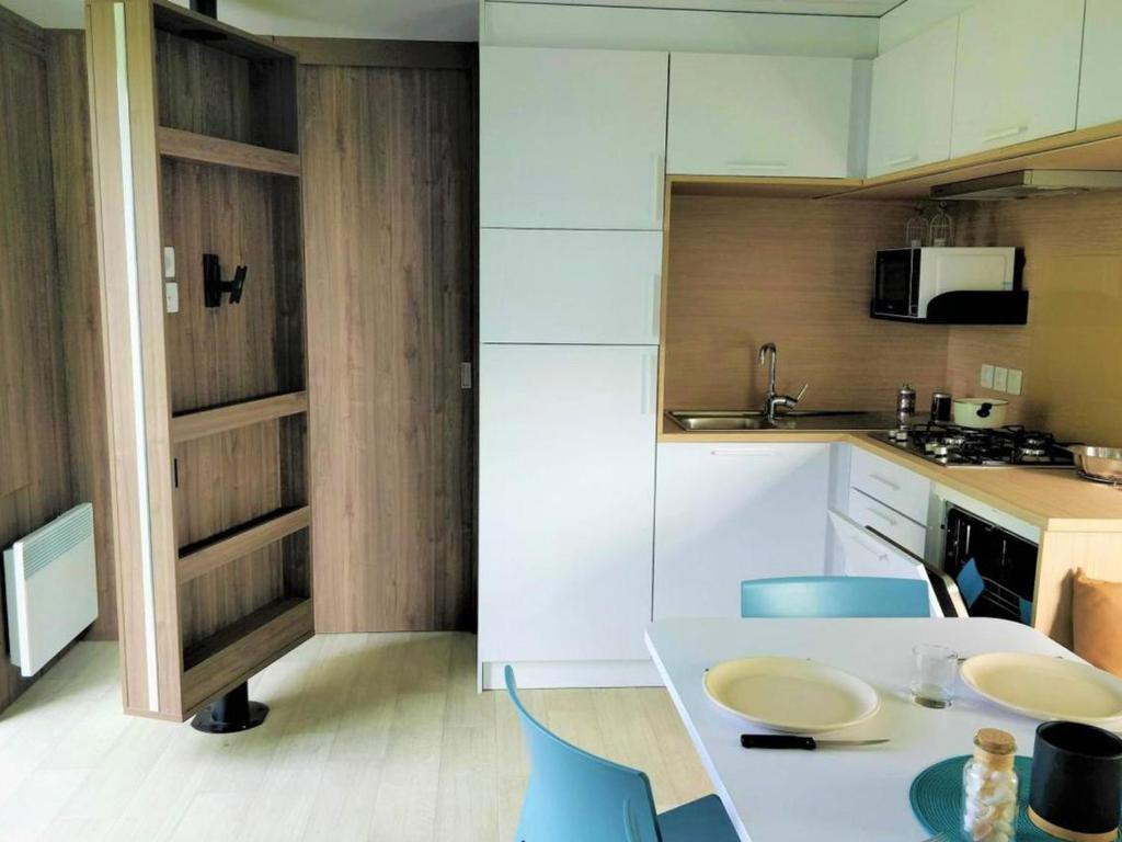 Mobil-home Prestige avec Terrasse sur Pilotis - API-1-52-1142 - 2