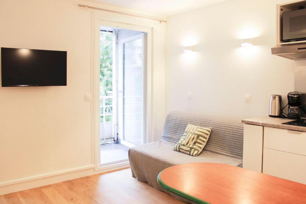 Charming bright studio in the heart of Paris - 3