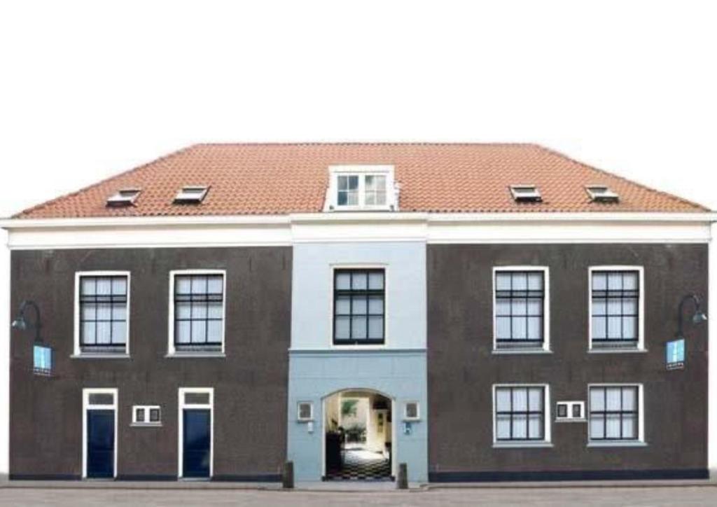The Guesthouse Entrance