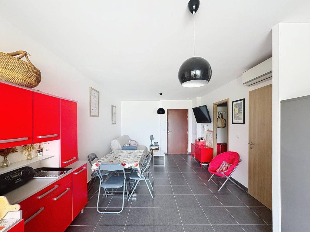 Appartement moderne avec grande terrasse au cœur de Calvi - 4