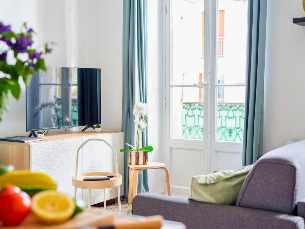 Le Garibaldi - Idéal Couple & PRO- Animaux acceptés - 5min à pied du Port - CENTRE VILLE - Commerces - Plage 10min en voiture - WIFI HD - Parking GRATUIT dans la rue - 5