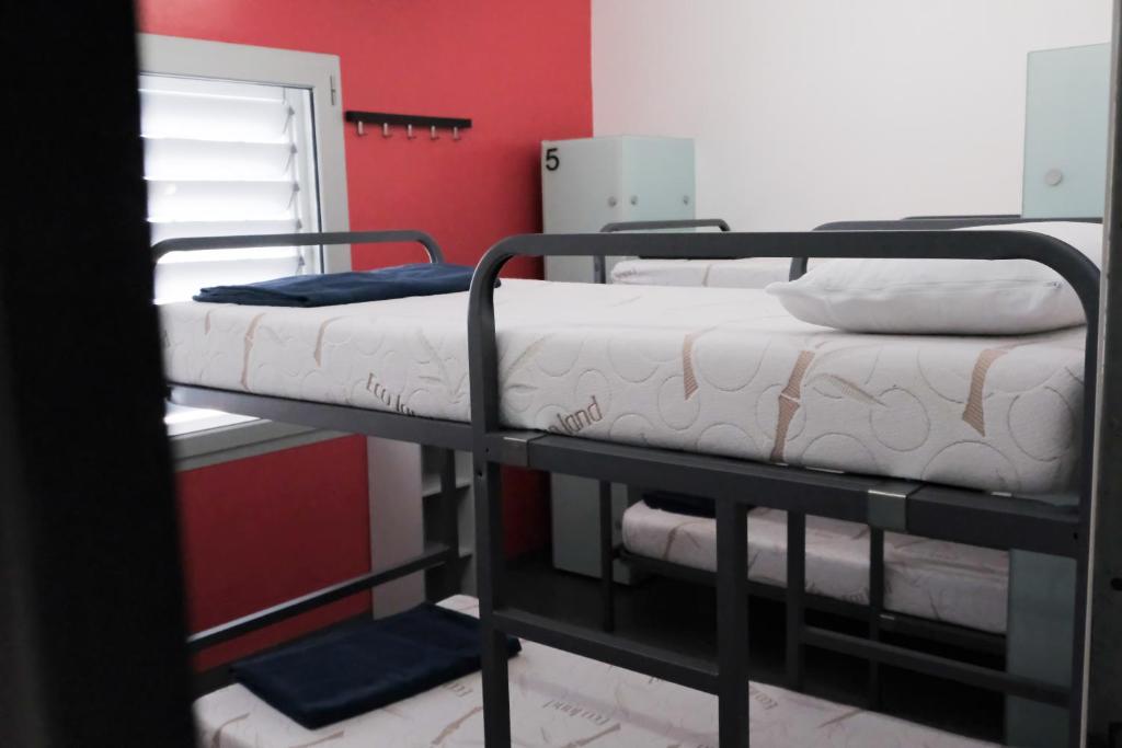 HelloBCN Youth Hostel Barcelona - 2