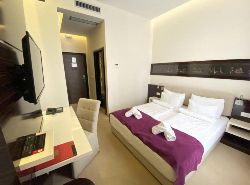 Theater Hotel Belgrade - 2