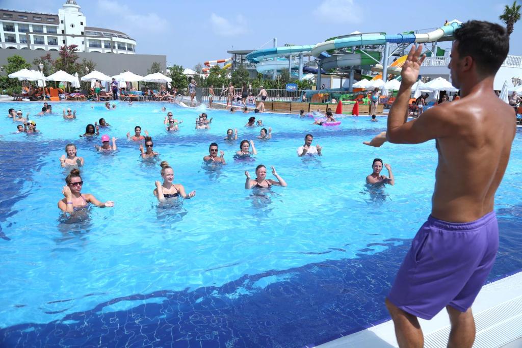 J'adore Deluxe Hotel & Spa Ultra All Inclusive — Side