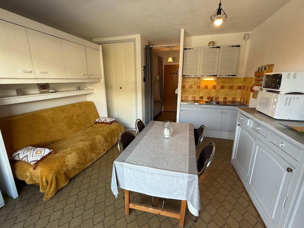 Studio avec balcon Barcelonnette - 2