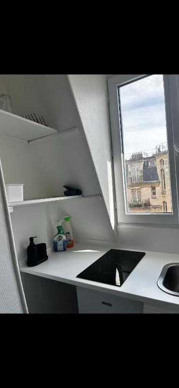 Chambre au pied de la Tour Eiffel - 5