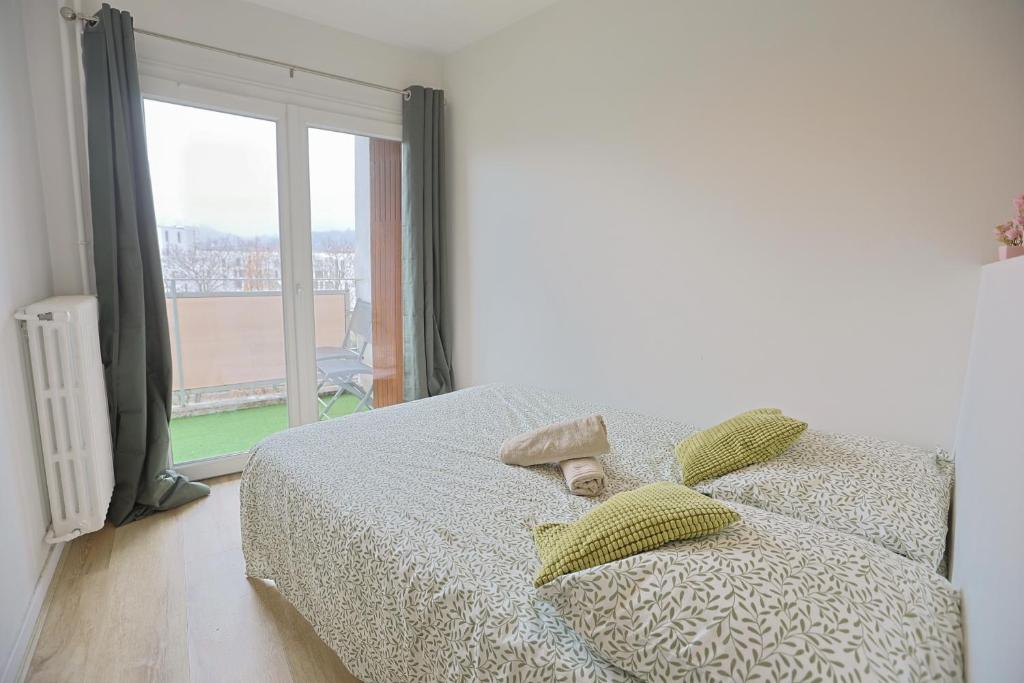 Séjour lumineux T3 moderne, balcon & ascenseur - 3