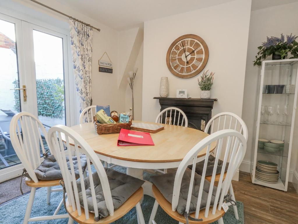 Shrimp Cottage Weymouth (Hope Square) photo 6