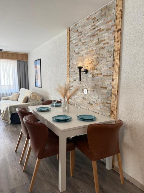 Mountain Holiday Leukerbad Free Parking and WiFi Playroom 96 - 1
