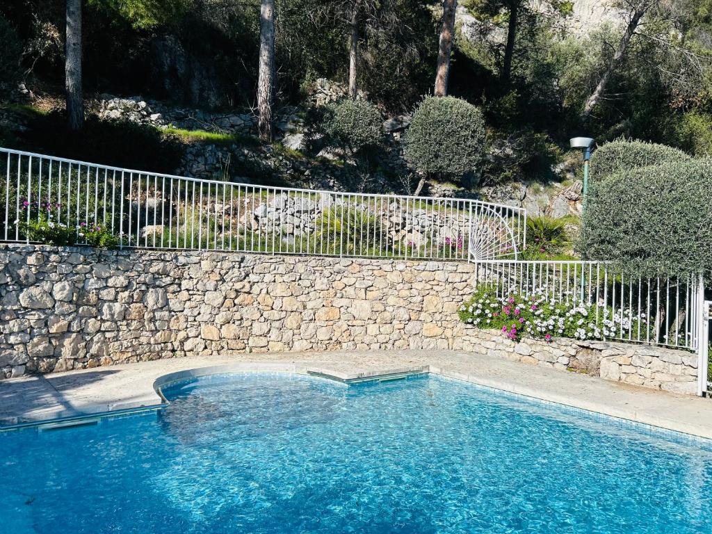 - Casa ATI - - 5