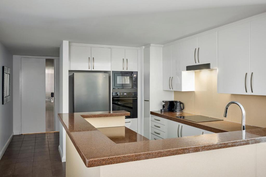 Meriton Suites World Tower