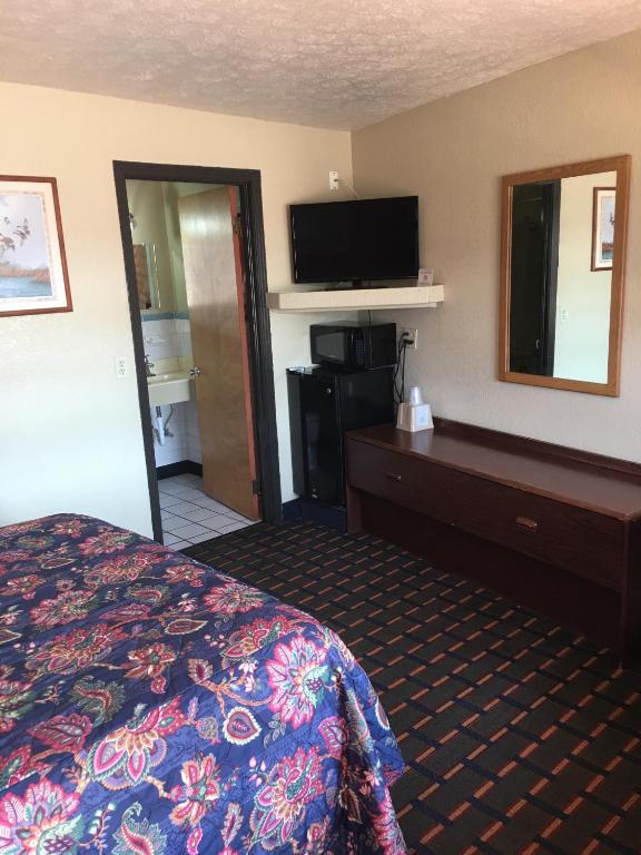 Best Value Inn Motel Sandusky photo